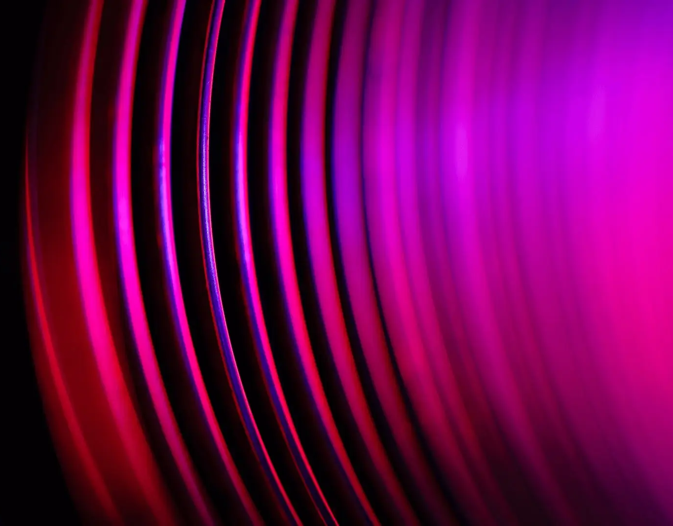 Abstract picture with violet-red light reflections